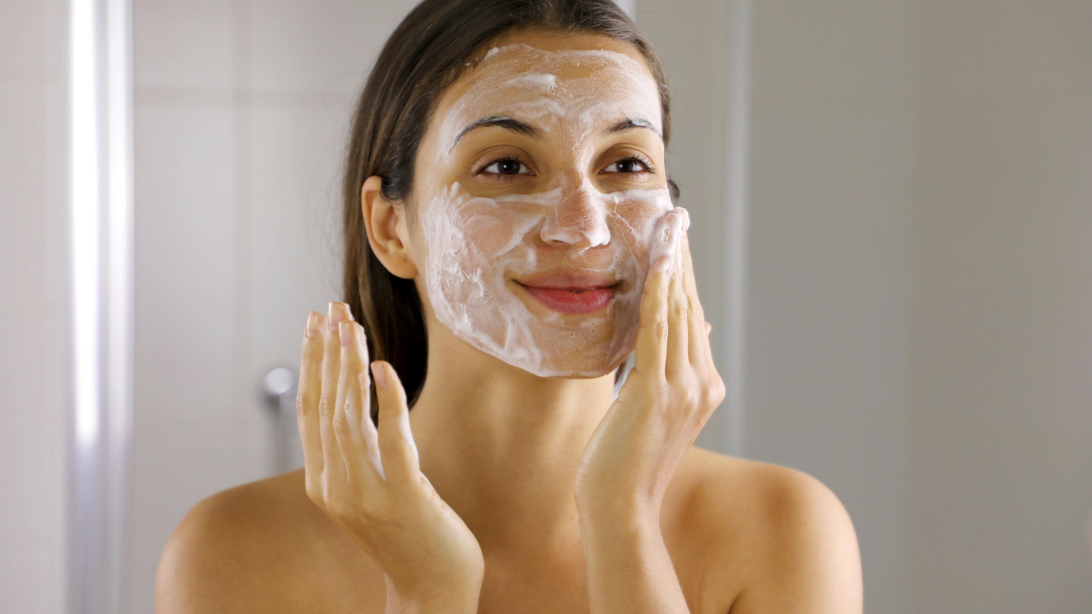 Vitamin C with Hyaluronic Acid Salicylic Acid in face washes or cleansers