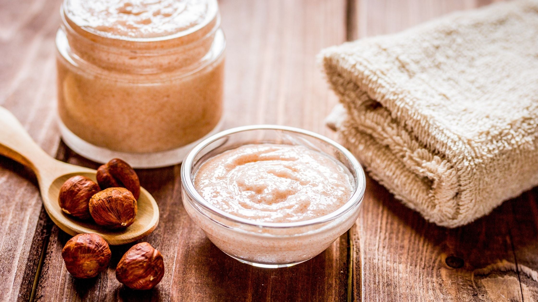 The Uses and Benefits of Oleic Acid for Skin